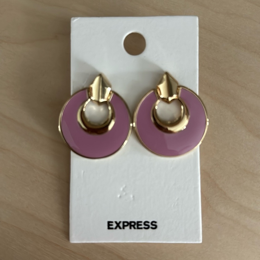 Express earrings